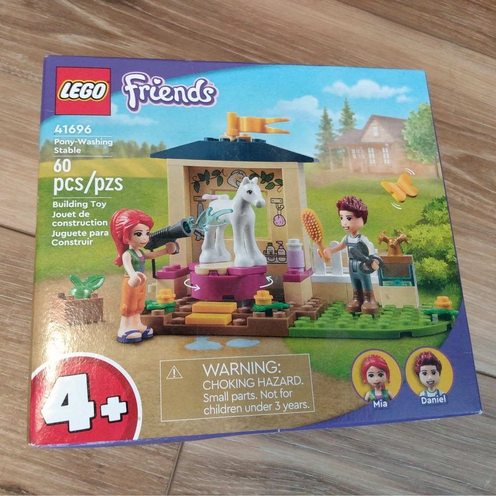 Lego FRIENDS 41696 Pony-Washing Stable Mia Daniel Horse Equestrian Farm Unopened